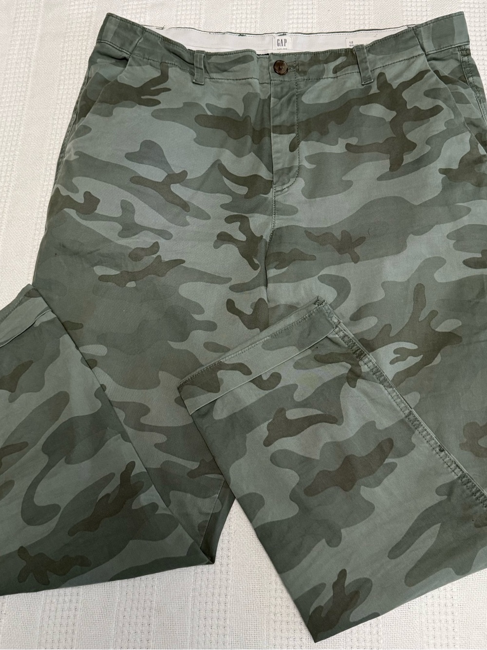 GAP Women's Girlfriend Chino Green Camo Cotton Straight Leg Pants